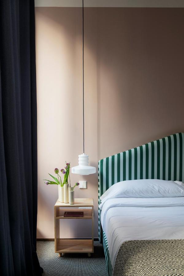 Armesto Rooms Madri Exterior foto