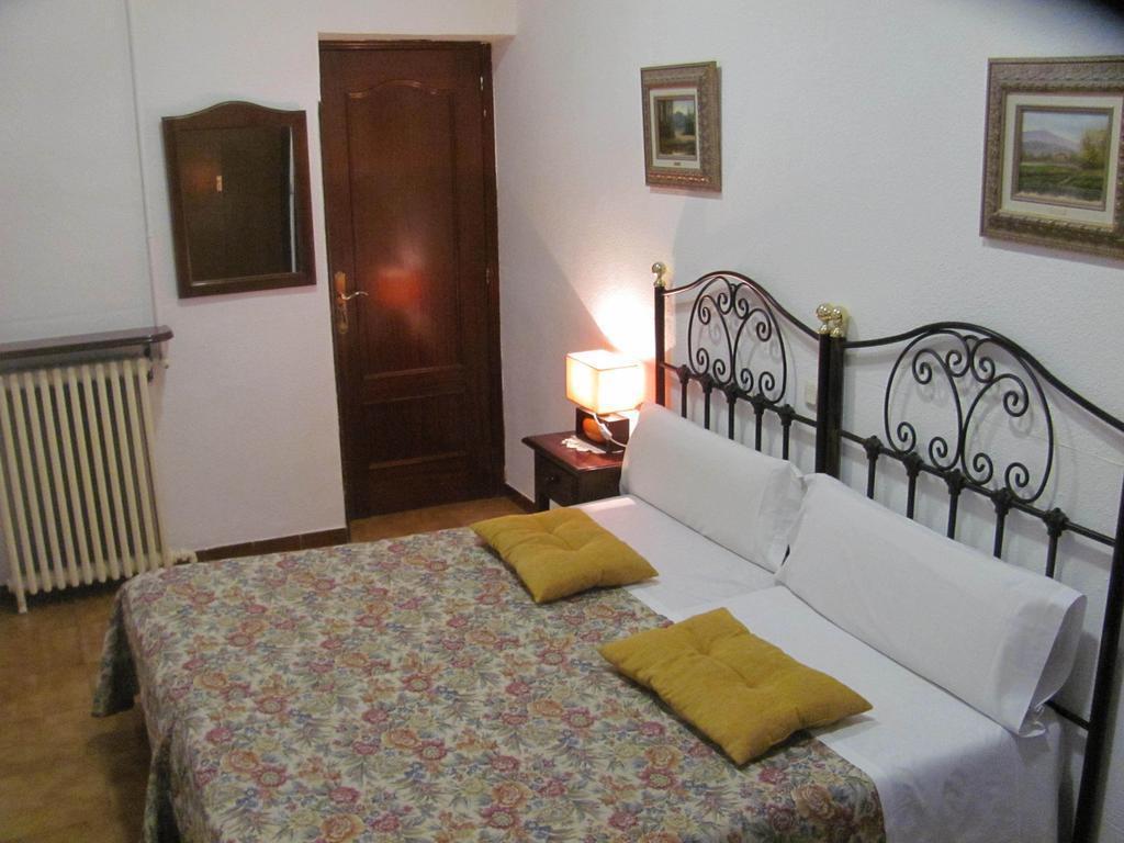 Armesto Rooms Madri Exterior foto