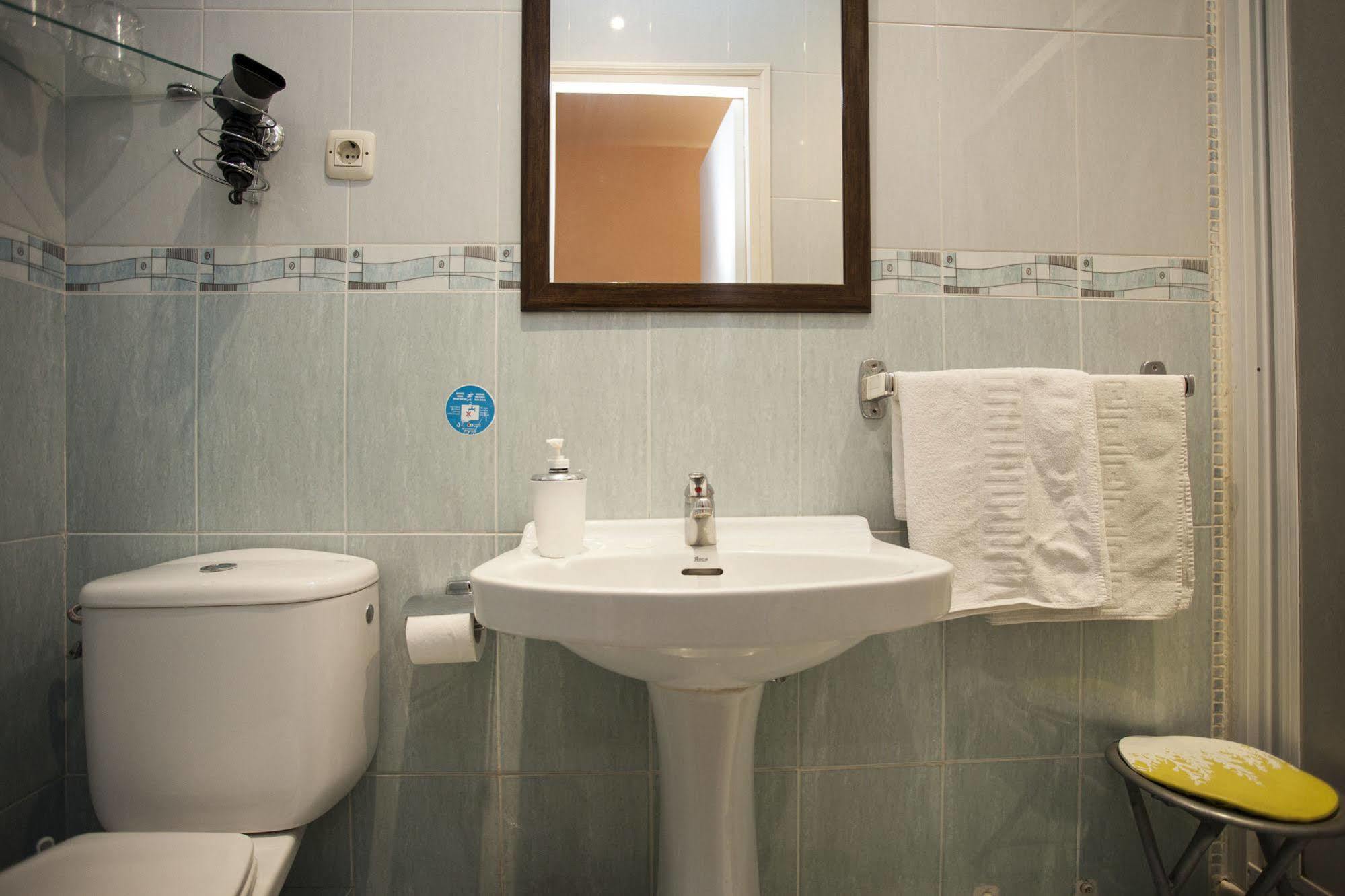 Armesto Rooms Madri Exterior foto